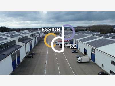 Local d'activité ou stockage 1444m² à Nîmes ZFU