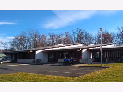 À louer locaux 200m² hôtel d'entreprise Payrignac 