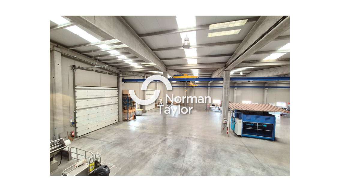 A louer local 1400m² à Perpignan zone de Toremilla