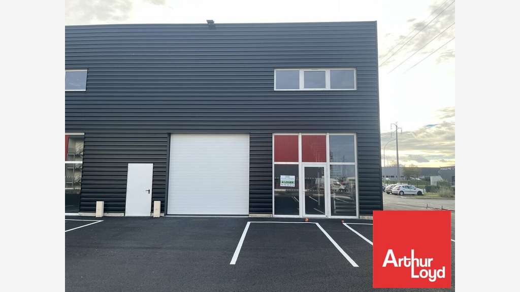 Local d'activité neuf 312m² à louer à Poitiers