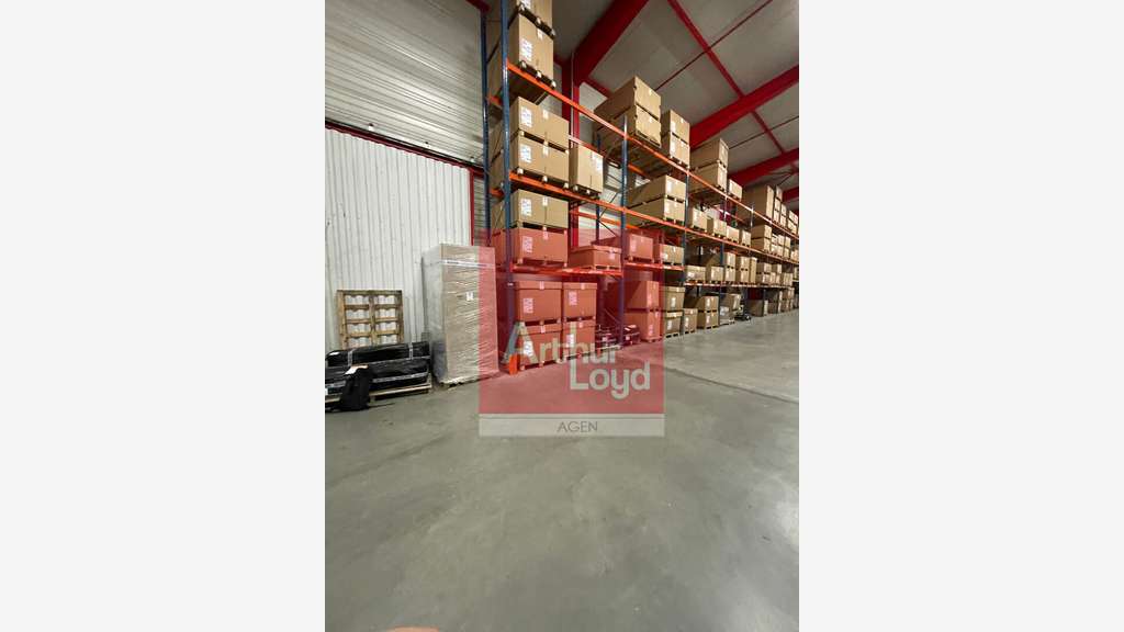 Loue local d'activité 4954m² prox autoroute Agen
