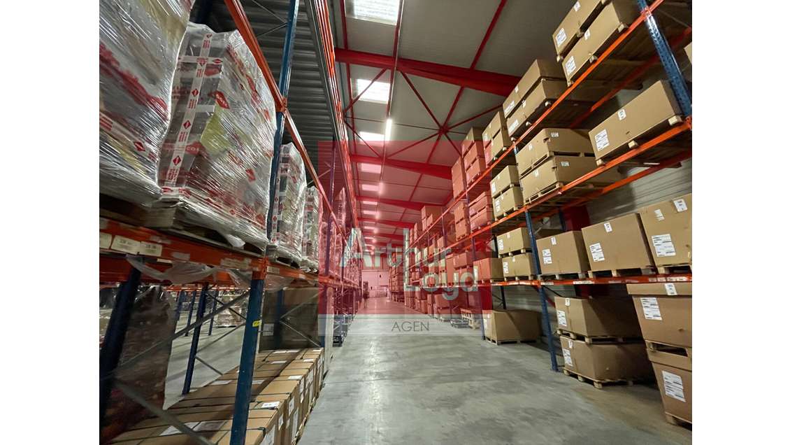 Loue local d'activité 4954m² prox autoroute Agen