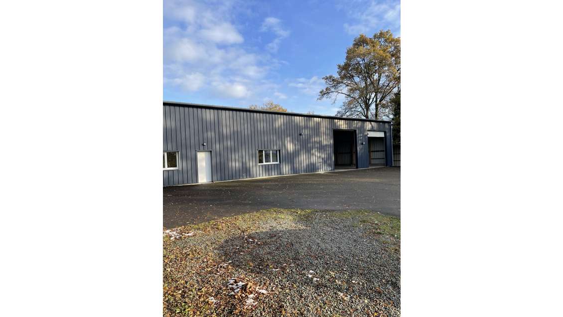 A louer local 380m² à Saint-Mars-la-Brière