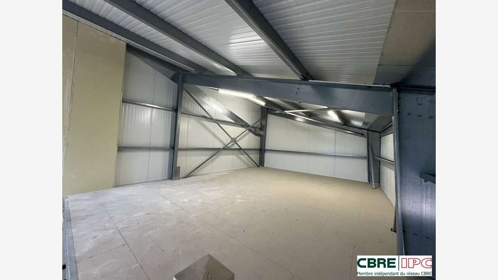 Location local d'activités 90m² à Ondres