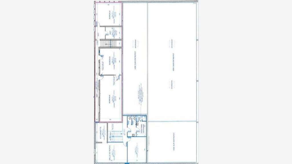 Entrepôt et bureaux 782m² à louer à Avignon