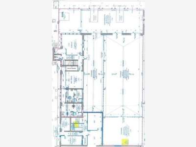 Entrepôt et bureaux 782m² à louer à Avignon