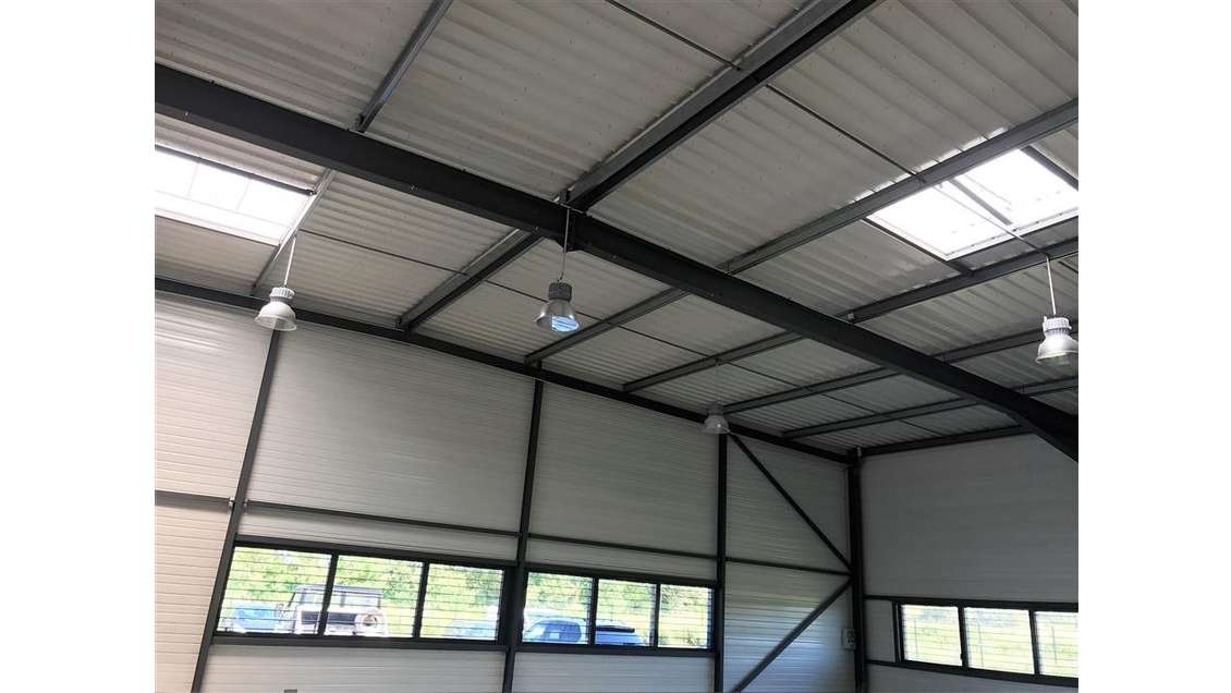 Location local d'activité 290m² à Escalquens