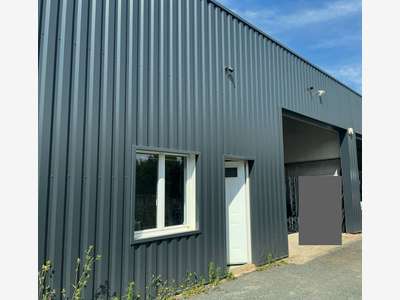 A louer local 100m² proche grands axes Angers Est