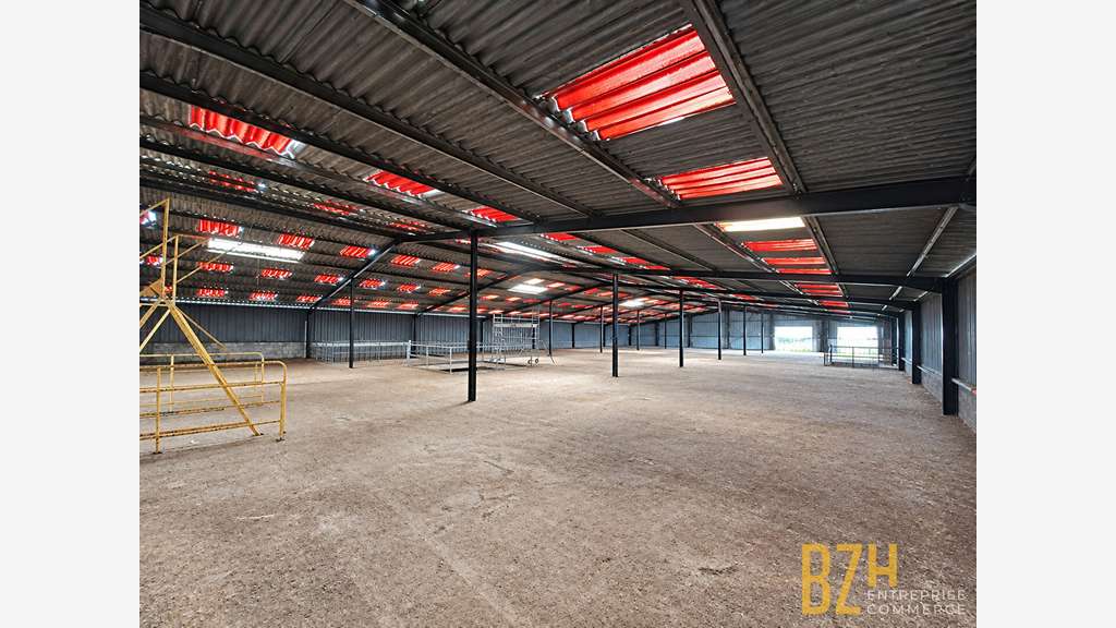 A louer local d'activité 1500m² à Quimperlé