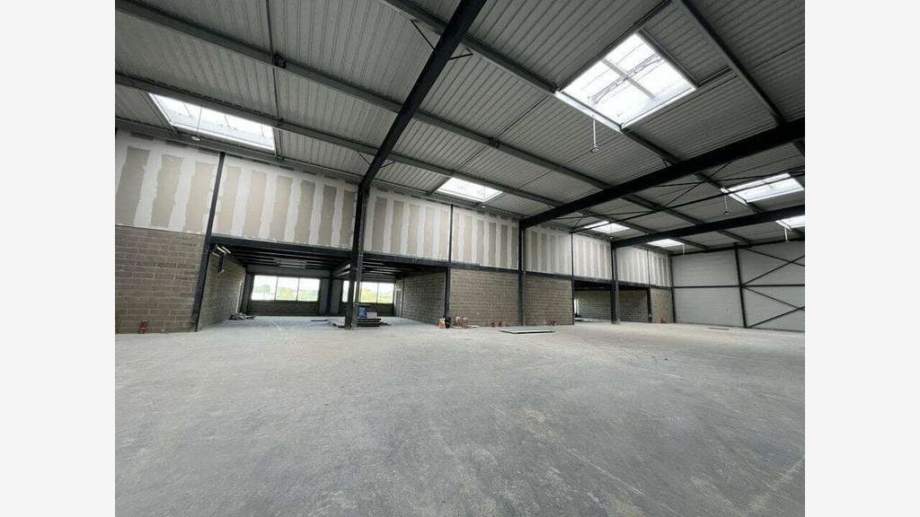 À louer locaux à partir de 351m² à Saint-Léonard