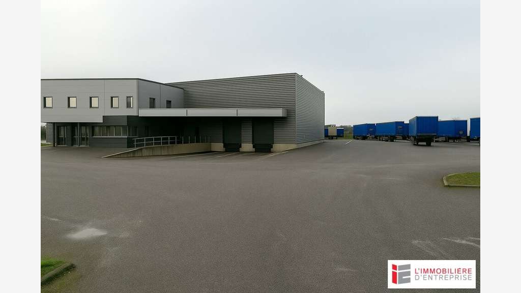 A louer local d'activité 2460m² clé en main Rennes