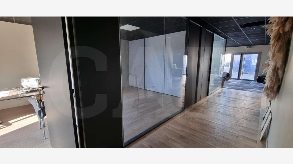 A louer cellule d'activité 368m² Ecopôle Sud-Est