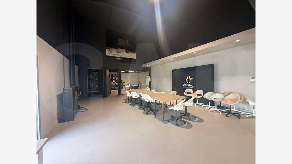 A louer cellule d'activité 368m² Ecopôle Sud-Est