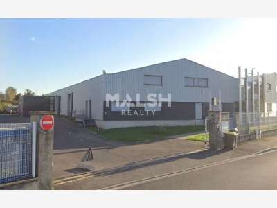 Locaux 1455m² à louer à Rillieux-la-Pape