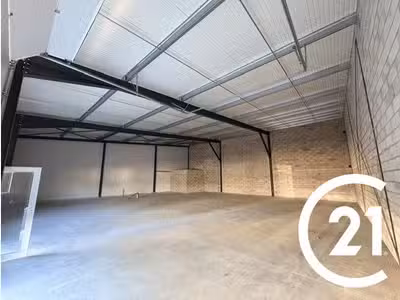 Très beau local d'activité 299m² à louer ZI Romans