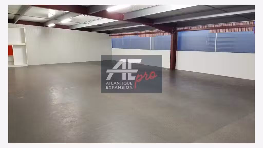 A louer local d'activité 367m² à St-André-des-Eaux