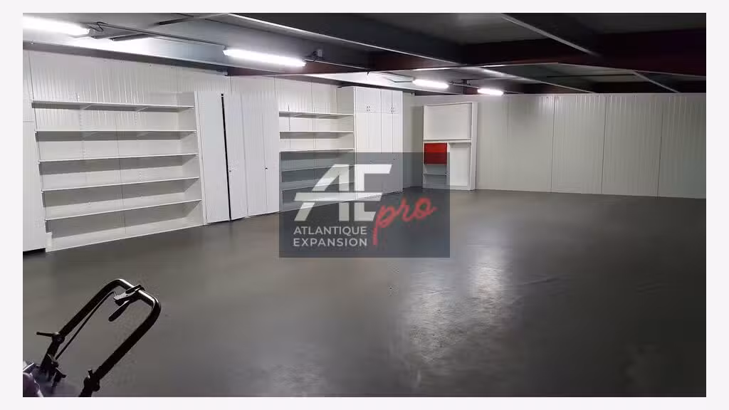A louer local d'activité 367m² à St-André-des-Eaux