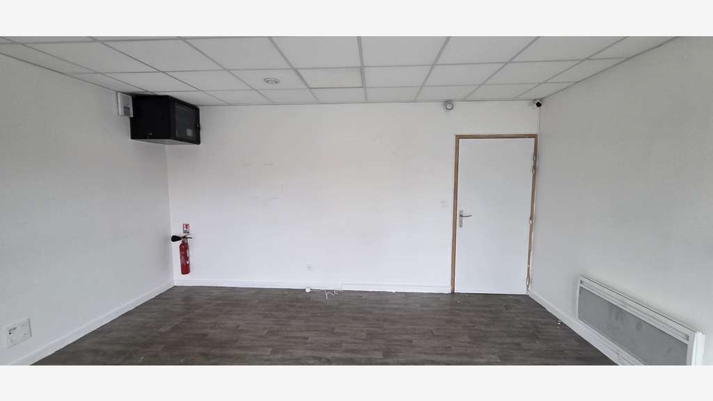 Local d'activité 526m² à louer ZA Angers Est