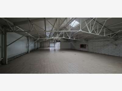 Local d'activité 526m² à louer ZA Angers Est