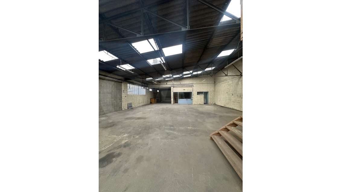 A louer local d'activité de 370m² à Saint-Brieuc