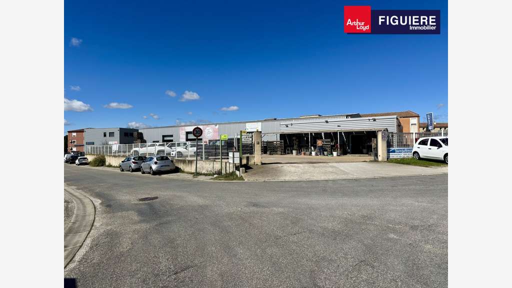 Locaux d'activités 200m² à louer sur Saint Cannat