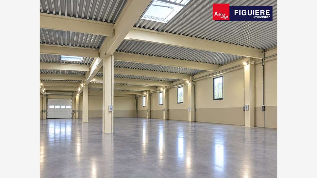 Bâtiment indépendant à louer ZAC Les Vergeras