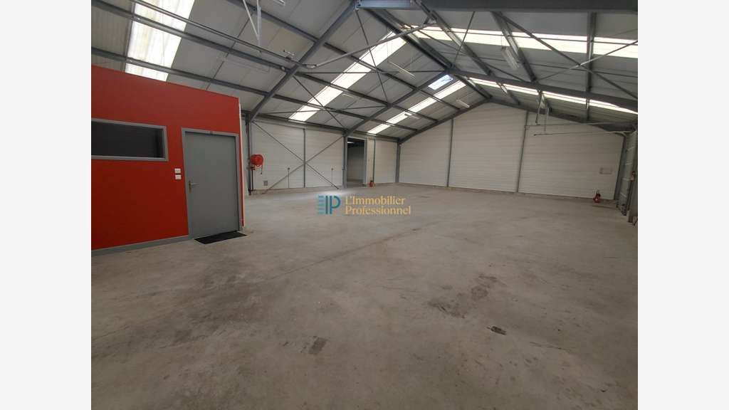 A louer local d'activité 342m² ZA Saint-Évarzec