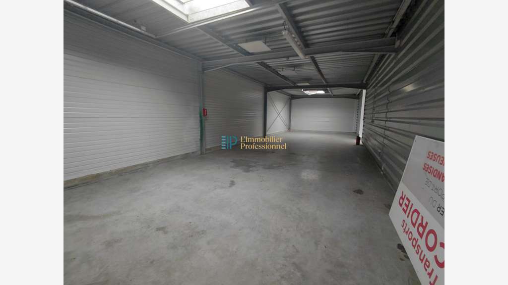 A louer local d'activité 342m² ZA Saint-Évarzec