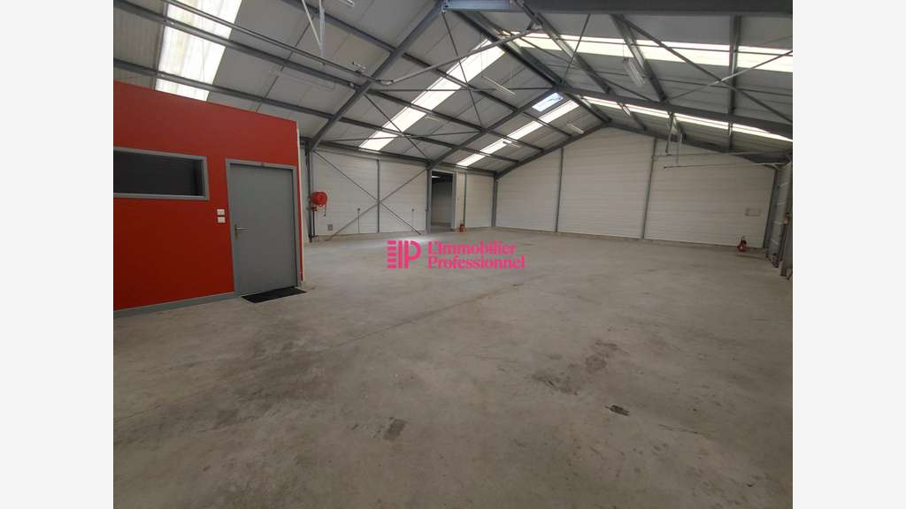 A louer local d'activité 342m² ZA Saint-Évarzec