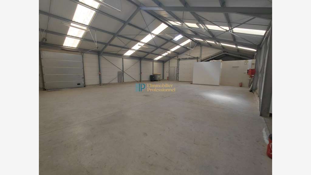 A louer local d'activité 342m² ZA Saint-Évarzec