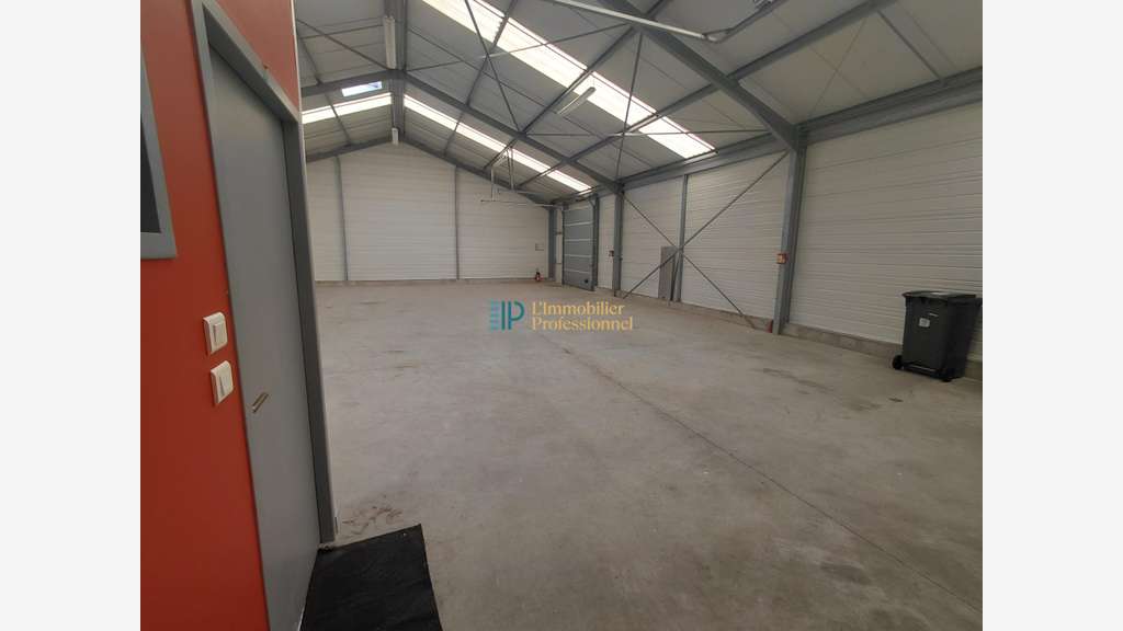 A louer local d'activité 342m² ZA Saint-Évarzec
