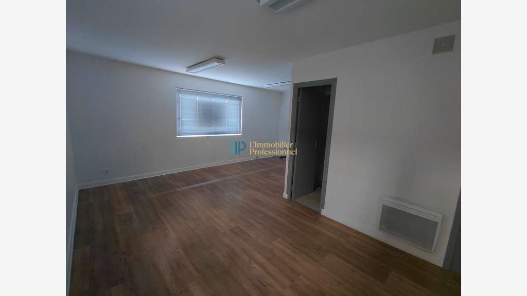 A louer local d'activité 342m² ZA Saint-Évarzec