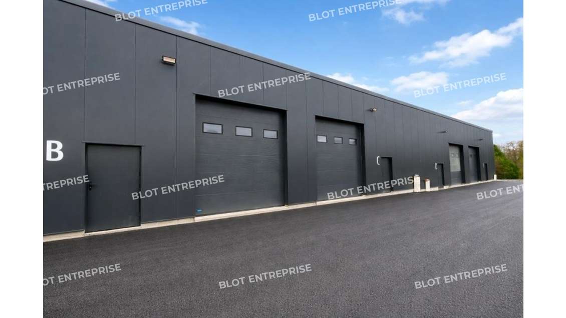 A louer local d'activités 160m² à Saint-Gilles