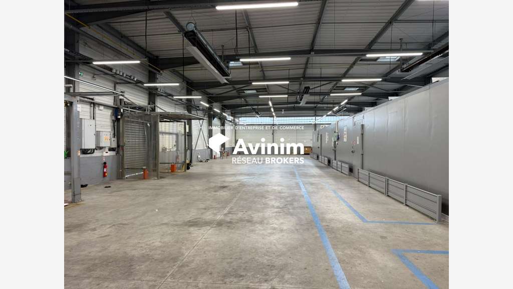 Entrepôt 963m² à louer à Saint-Gratien