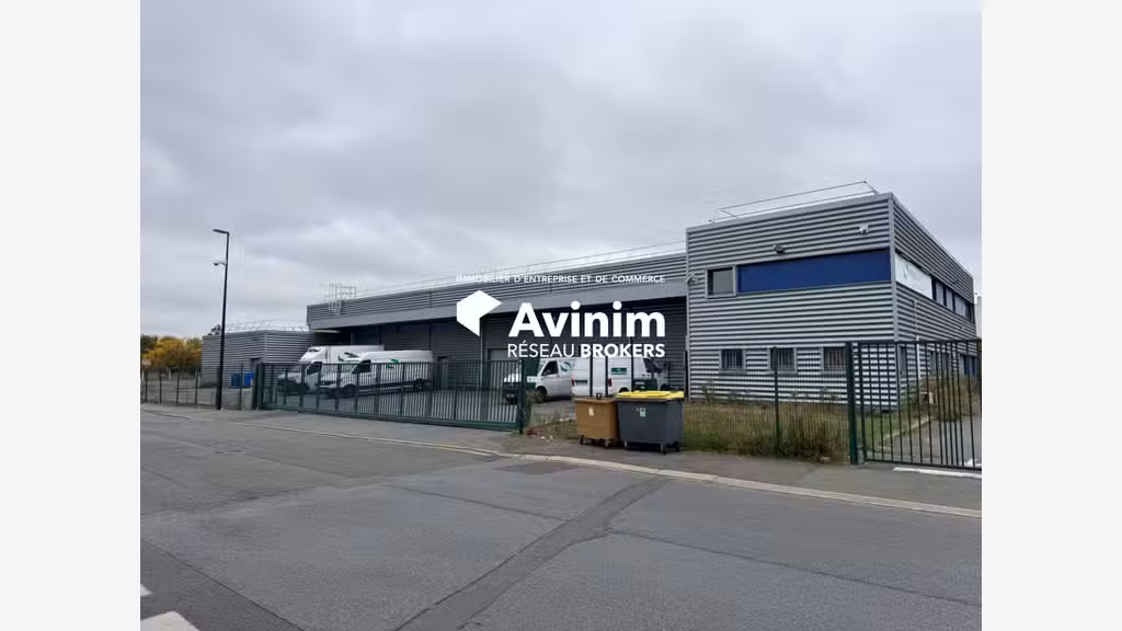 Entrepôt 963m² à louer à Saint-Gratien