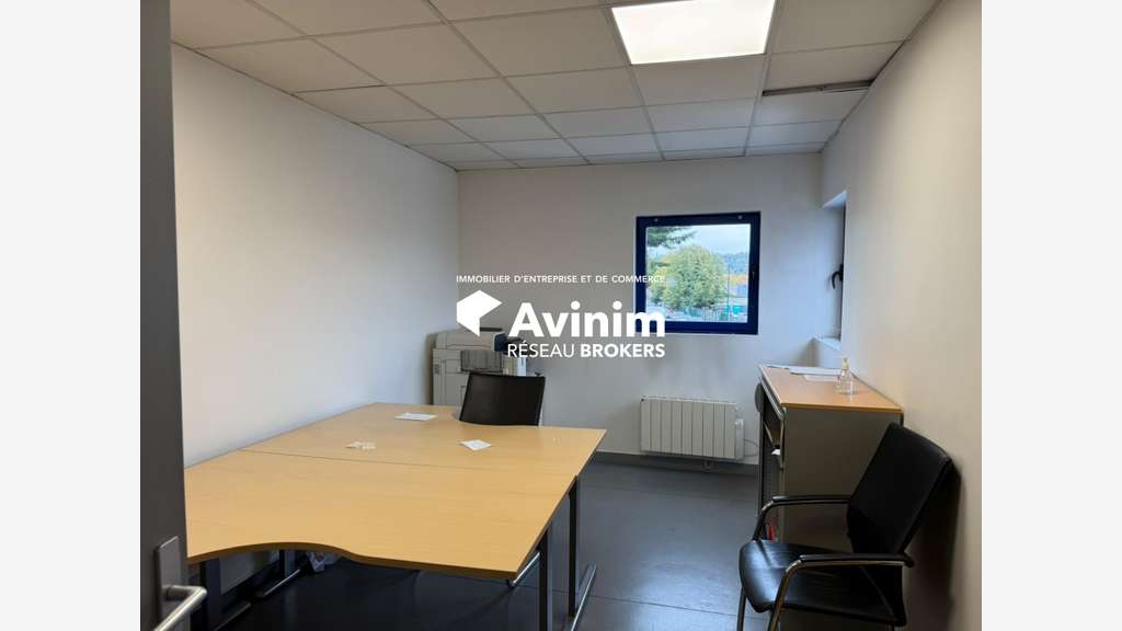 Entrepôt 963m² à louer à Saint-Gratien
