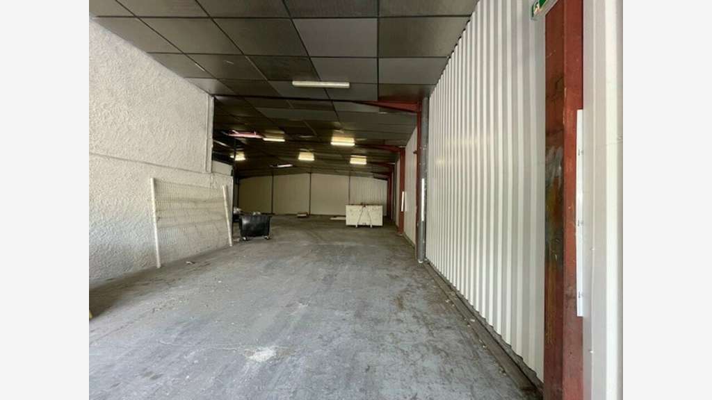 Local d'activité à louer à St Jean de Védas A709