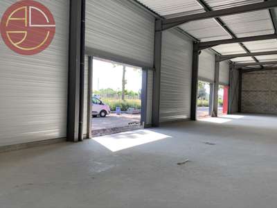 Location local d'activité 252m² à Saint-Jory