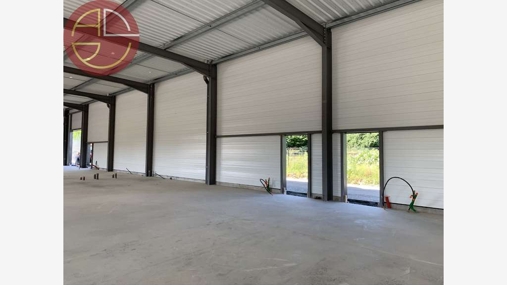 Location local d'activité 252m² à Saint-Jory