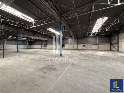 Location local activités 2746m² St-Laurent-du-Var