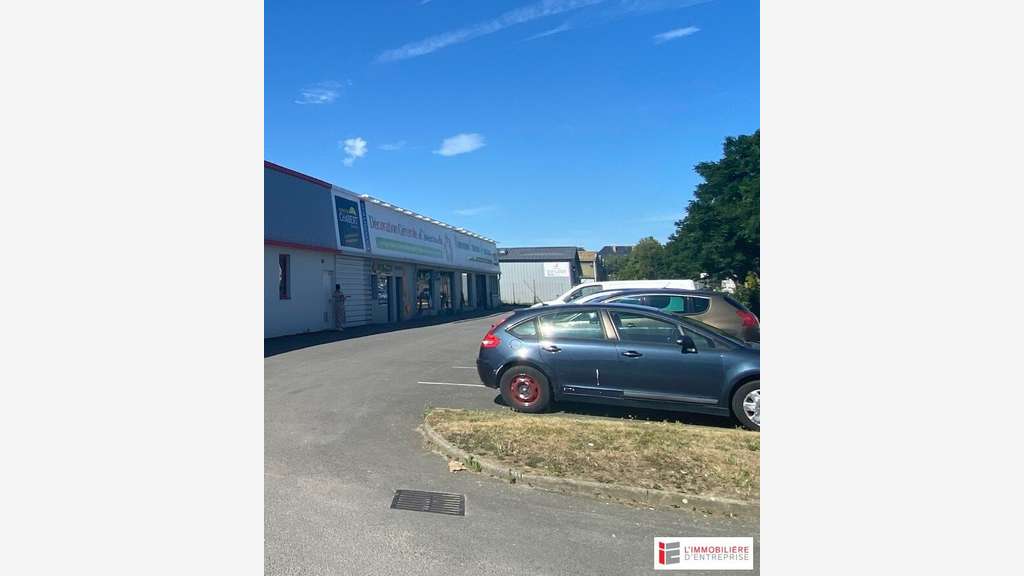 Local d'activité 600m² à louer à Saint Malo