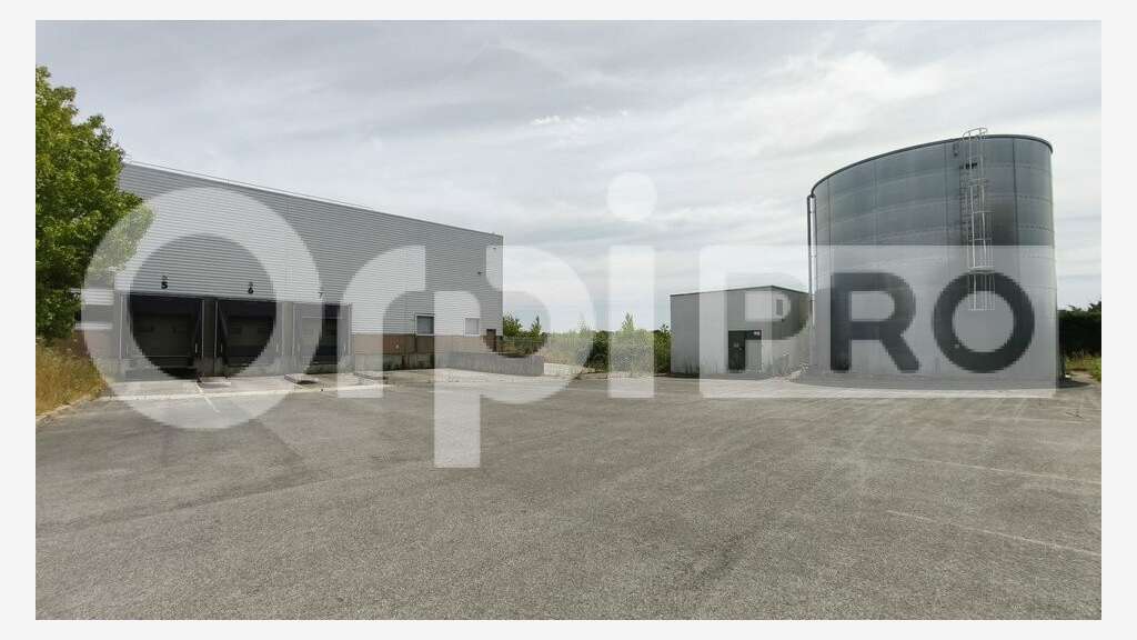 Bâtiment indépendant à louer 6734m² St-Michel/Orge