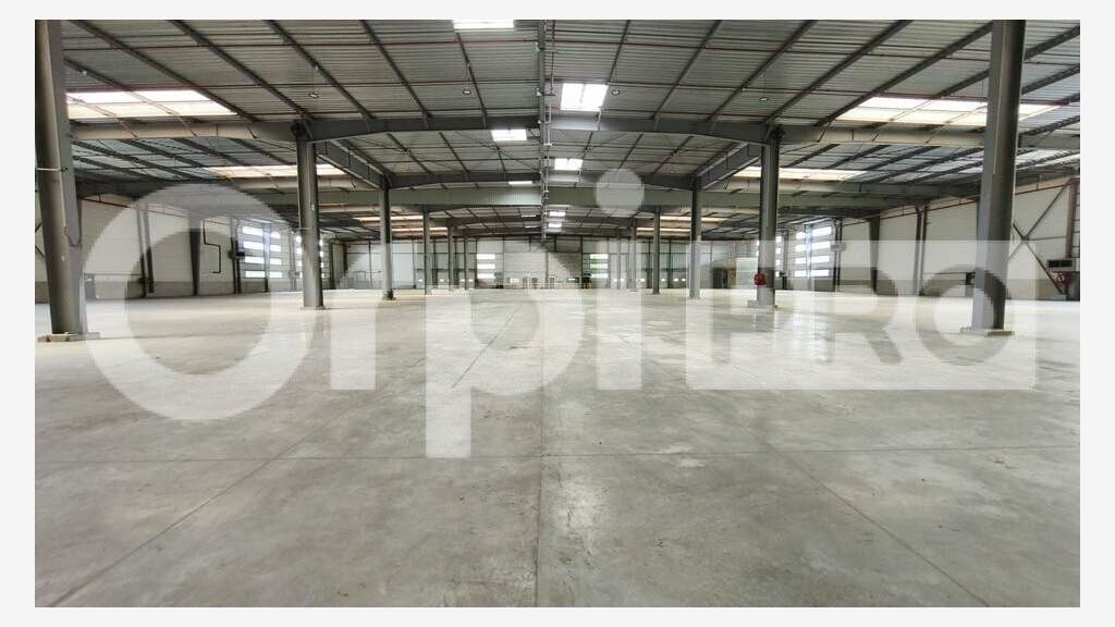 Bâtiment indépendant à louer 6734m² St-Michel/Orge