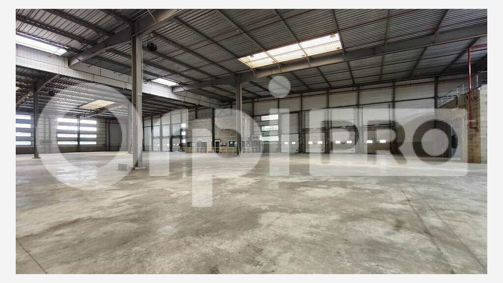 Bâtiment indépendant à louer 6734m² St-Michel/Orge
