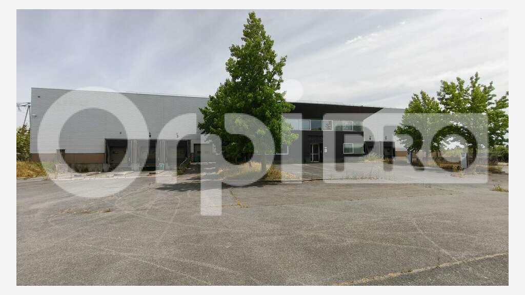 Bâtiment indépendant à louer 6734m² St-Michel/Orge
