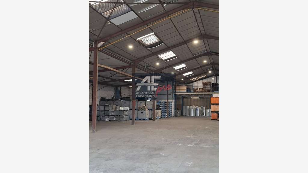 A louer local d'activité 1562m² à Saint Nazaire