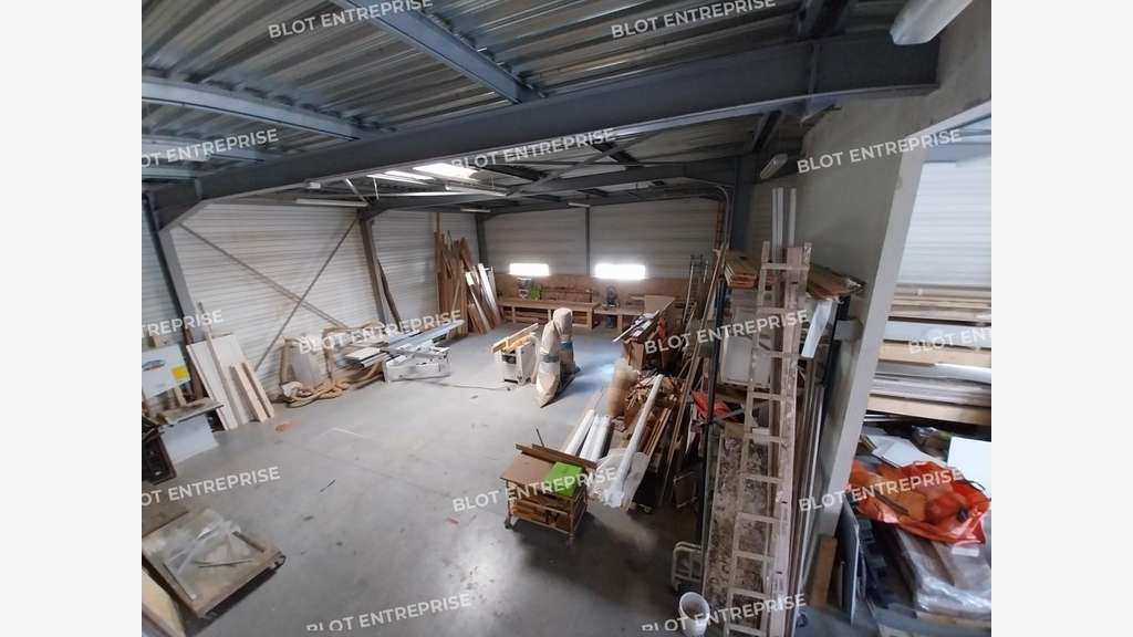 A louer locaux d'activités 651m² à Saint-Nazaire