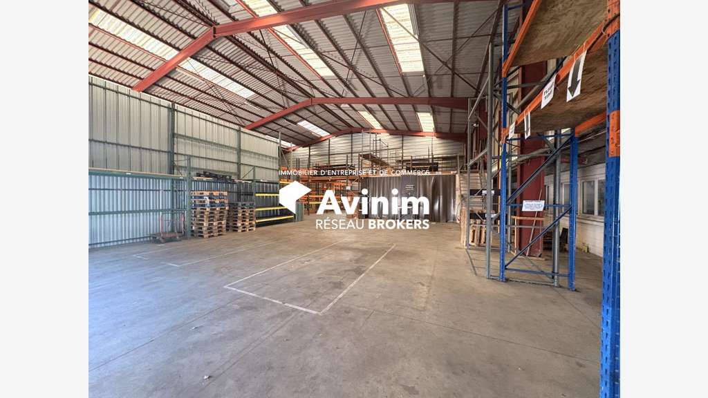 Local d'activité 348m² à louer à St-Ouen-l'Aumône