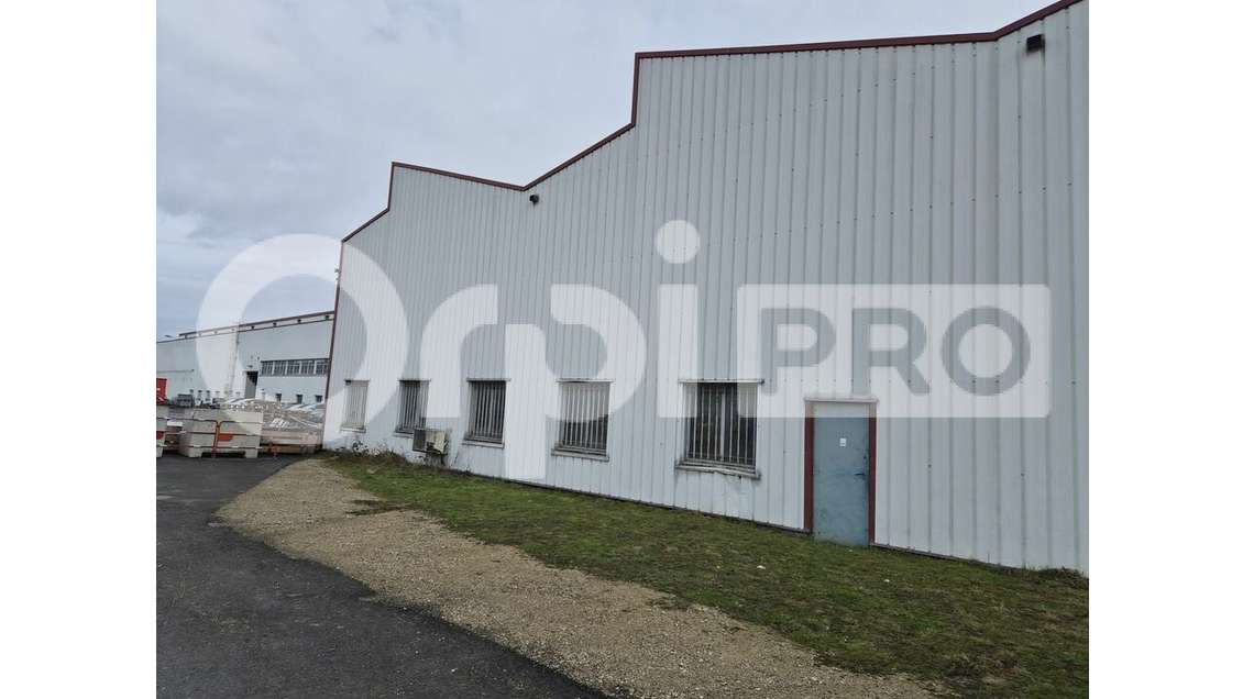 Local d'activité 800m² à louer à Reims Colbert