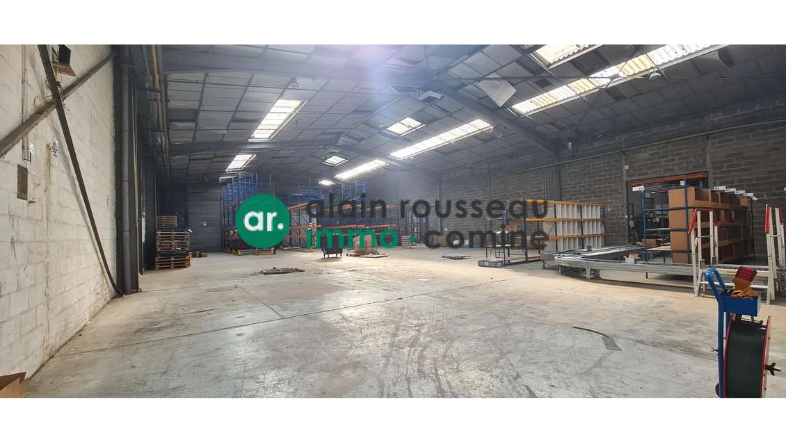 A louer local d'activité 800m² à Segré